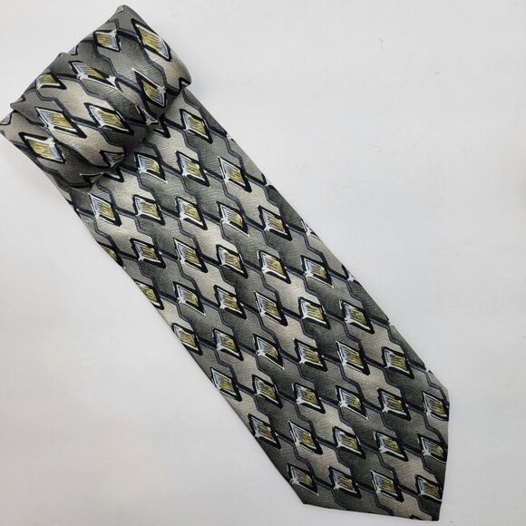 Jerry Garcia Other - Jerry Garcia VTG Lady w/Elaborate Headress & Gekko Coll 15 100% Silk Tie 65.5x4